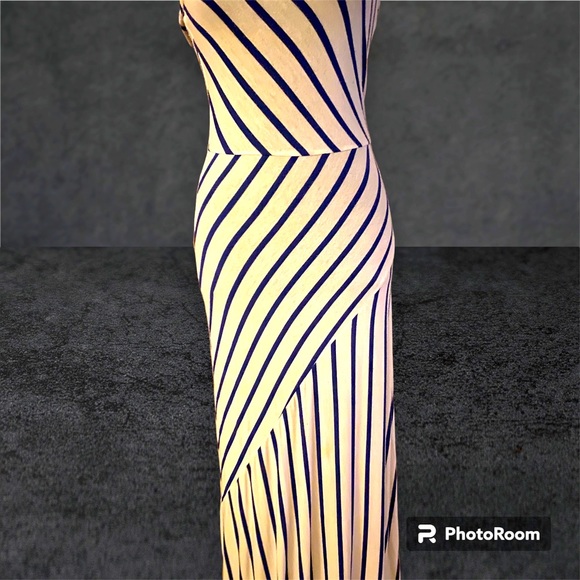 Urban Outfitters maxi dress, size small - Picture 4 of 6